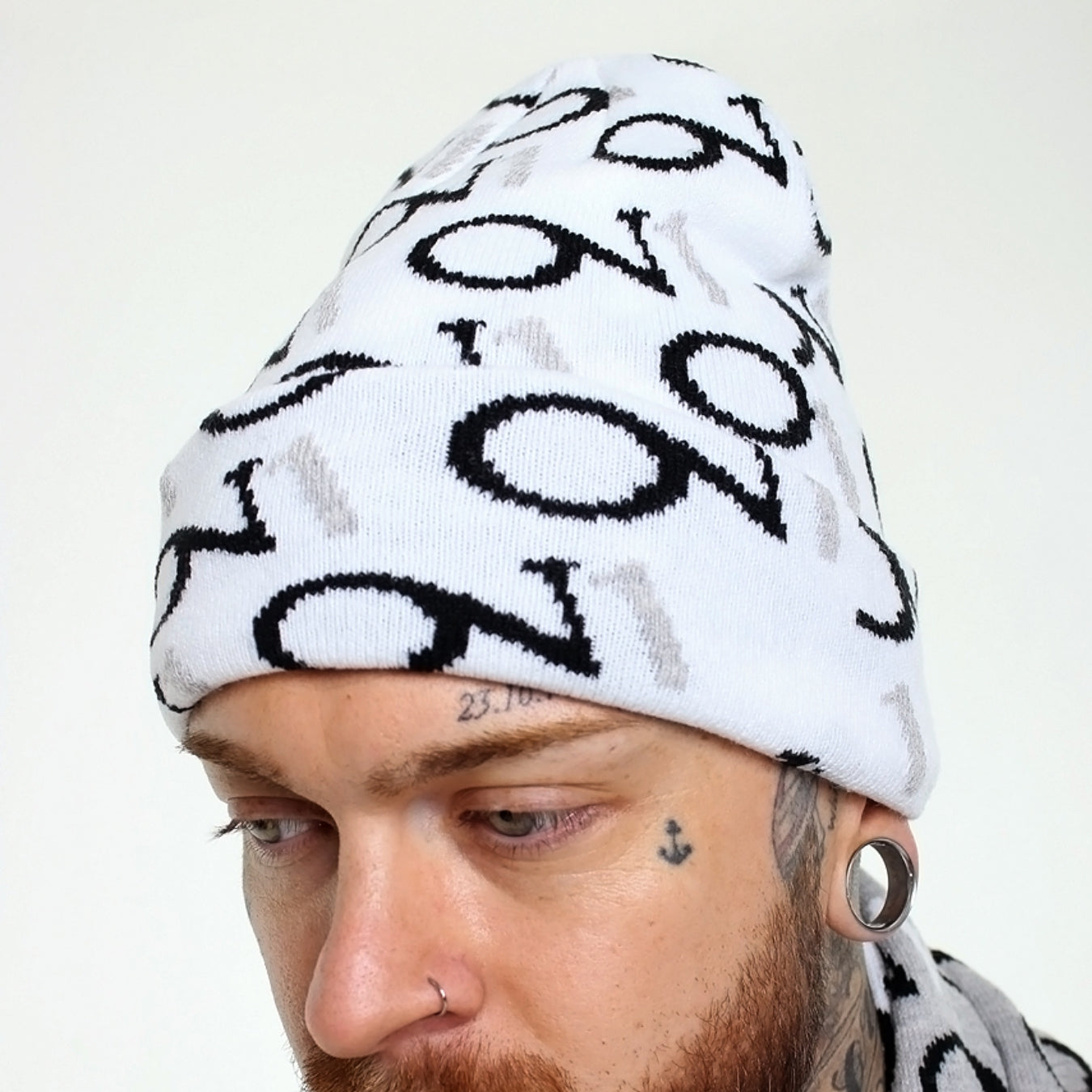 ON1 Beanie And Scarf - Grey|White